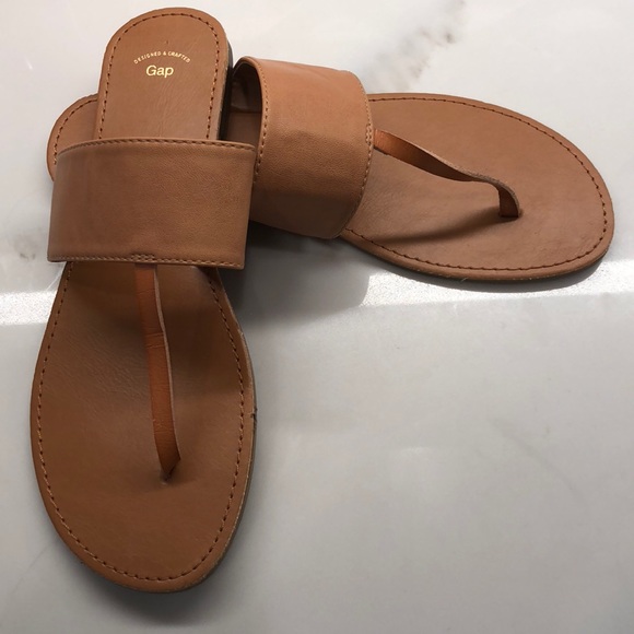 GAP Shoes - GAP Tan Slip on Thong Sandals EUC